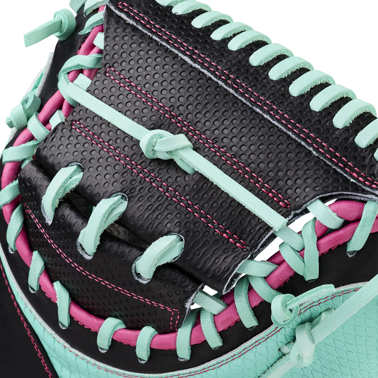 Wilson Spring 2026 A2000 M23SS 33.5” Baseball Catcher’s Mitt - WBW104142335